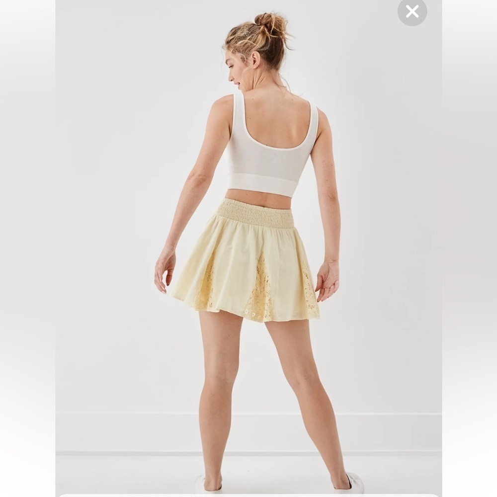 4/$20 American Eagle crochet skater linen blend smocked yellow skirt- size Small - Picture 4 of 8